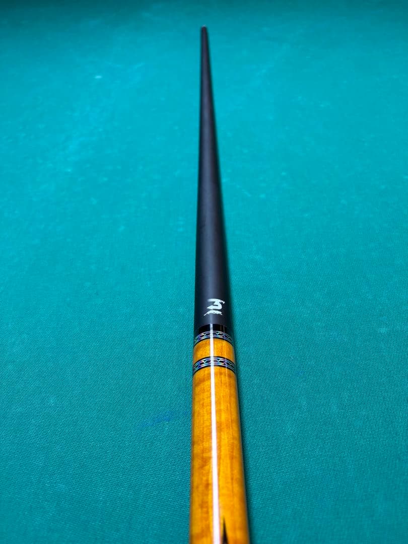 ビリヤードキュー「プレデターではない」