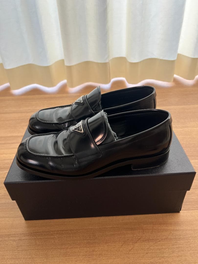 PRADA ブラックレザー ローファー 8.5
