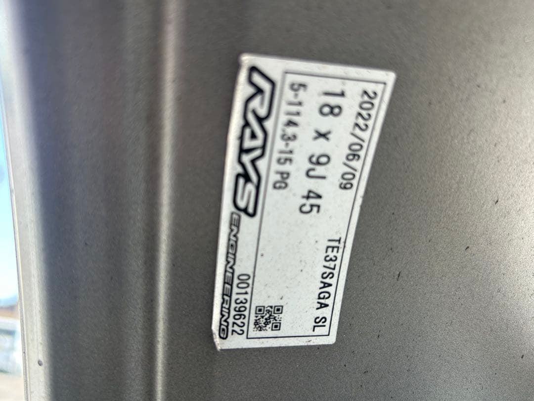 タイヤ・ホイール RAYS TE37SAGA SL 18x9J 45