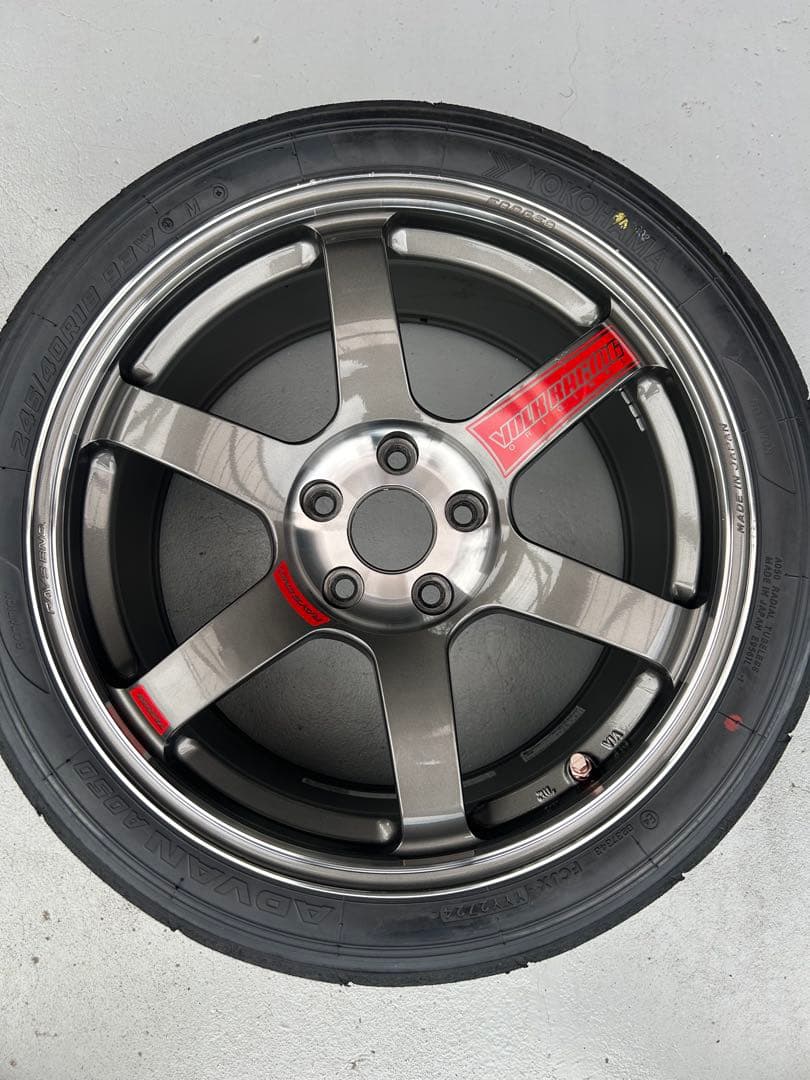 タイヤ・ホイール RAYS TE37SAGA SL 18x9J 45