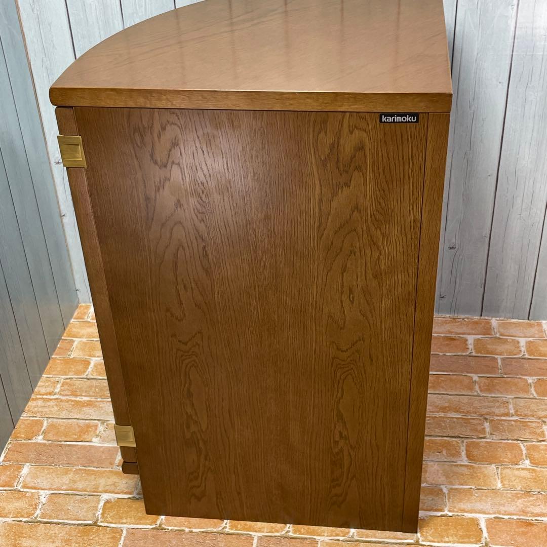 美品 カリモク家具 KARIMOKU コーナーキャビネット ガラス コロニアル