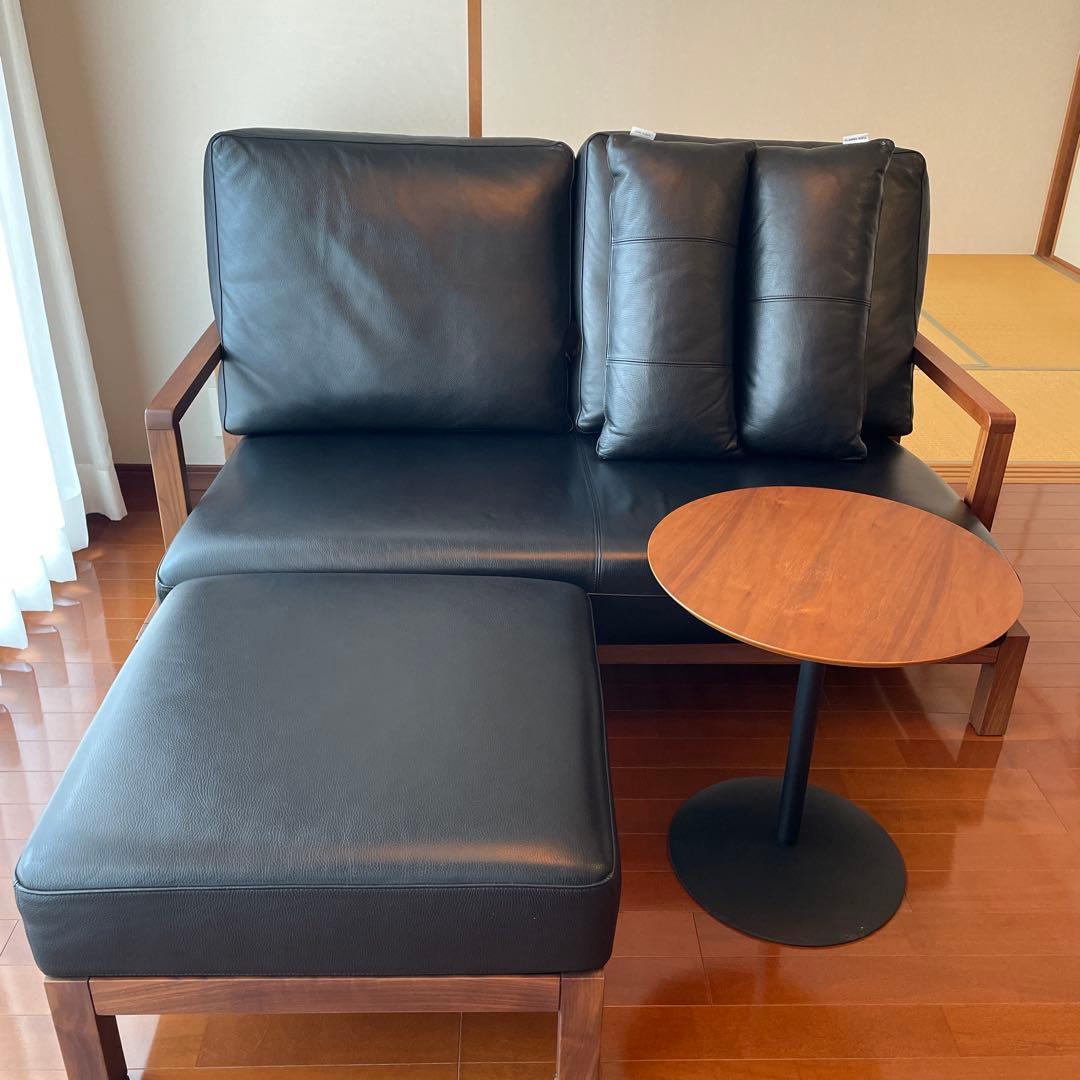 早い者勝ちFLANNELSOFA フランネルソファー　本革　オットマン、テーブル