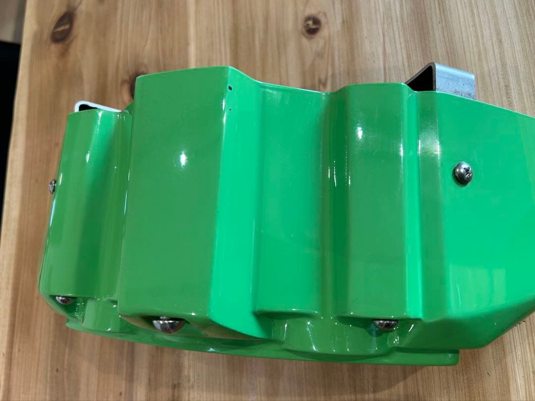 ESSEX キャリパーカバー ハイエース用