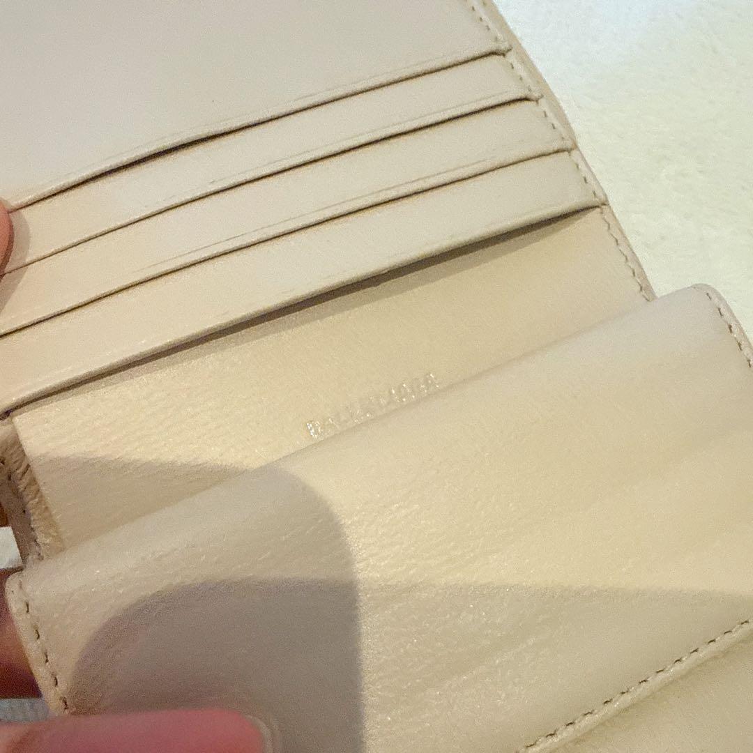 バレンシアガ　二つ折り財布　ベージュ