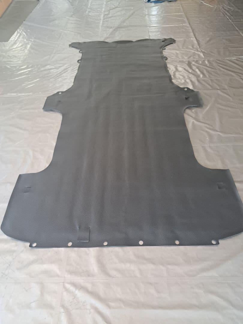 M*G様 200系ハイエース標準ボディ（5ドア車、セカンドシート無し）荷台カーペ