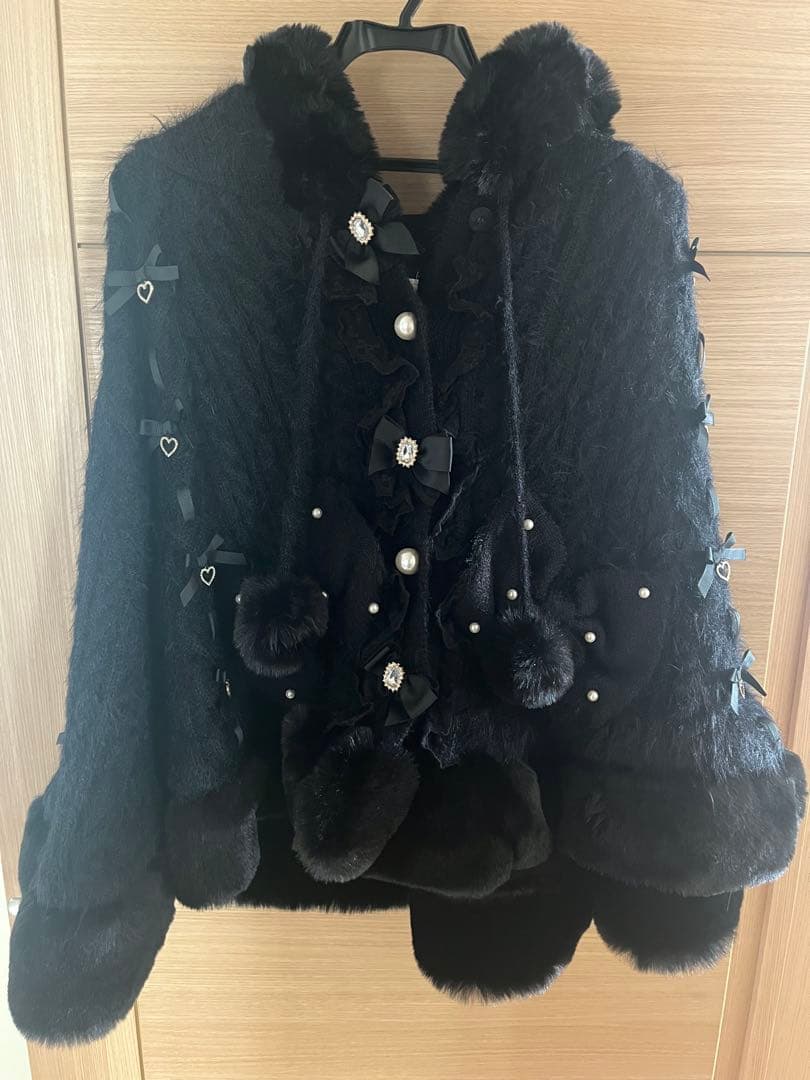 ♡LIZLISA♡ ポンポンリボンニットファーポンチョ（訳あり）