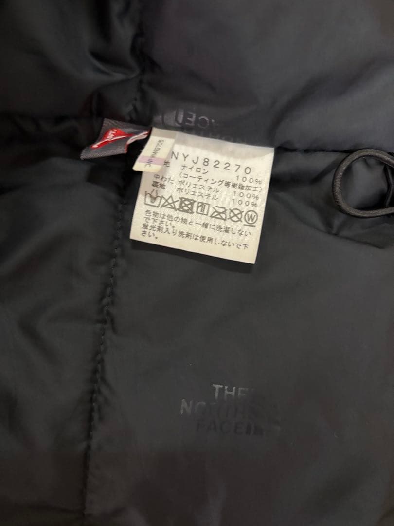 ザノースフェイス　子供用アウター　黒