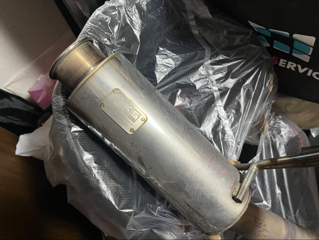 ノートニスモ HKS マフラー