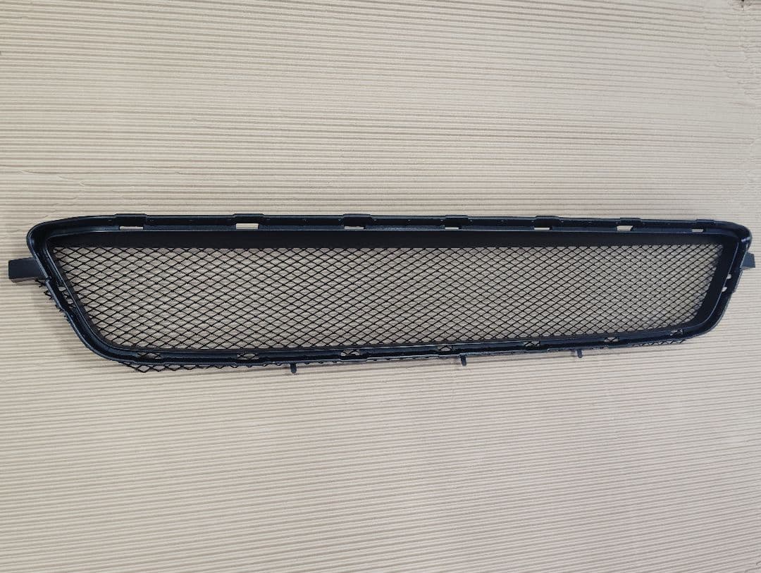 スバル　レヴォーグＶＭ前期型フロントロアグリル