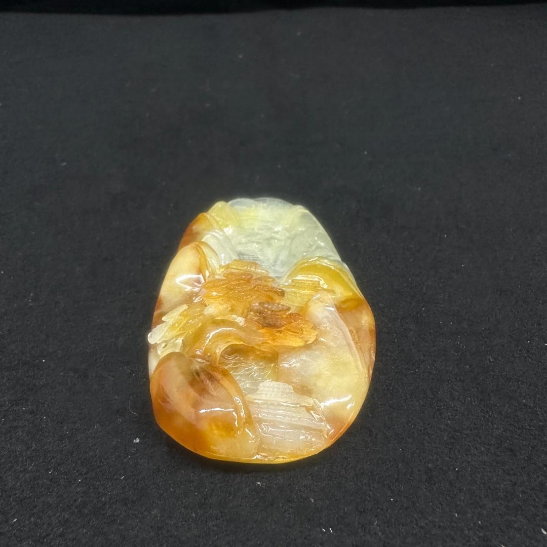 翡翠　和田玉 山水図案　細密彫　置物　　中国骨董