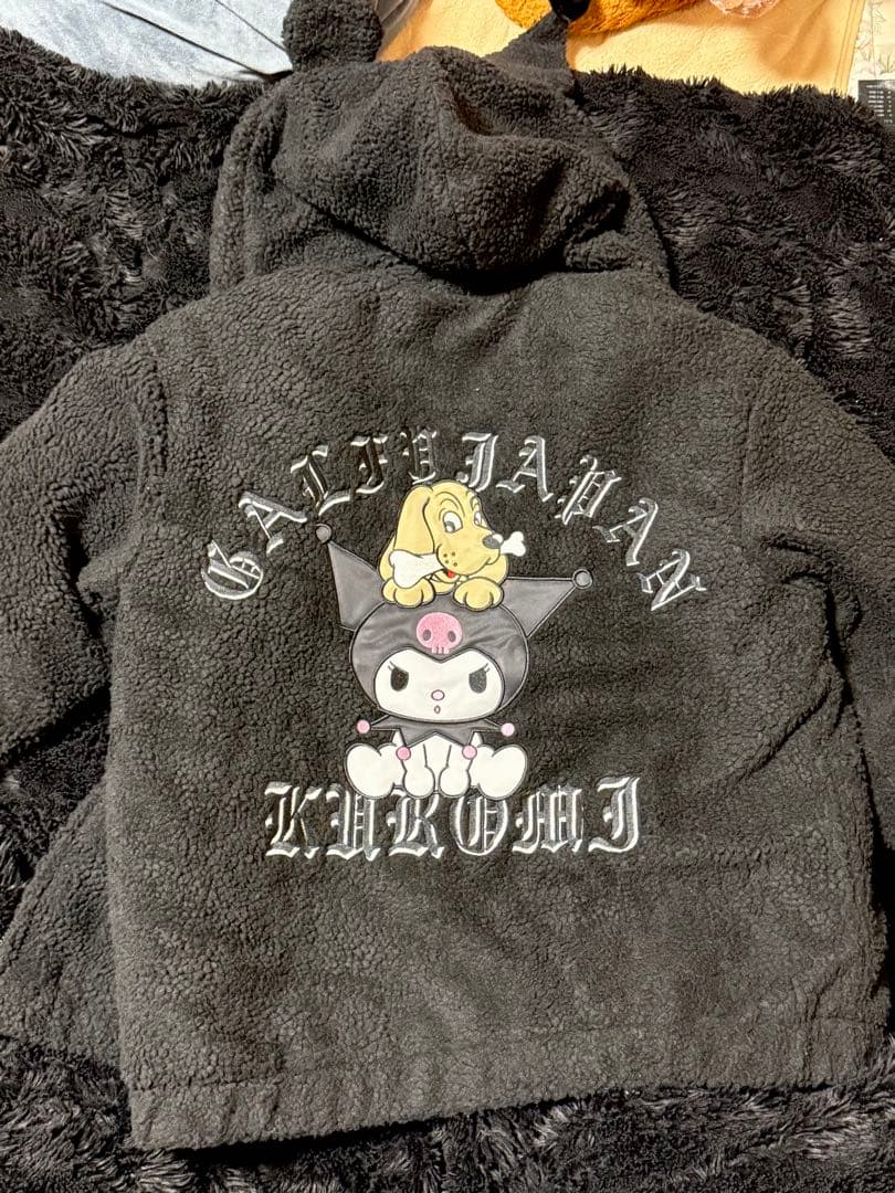 限定新作・クロミ × ガルフィー モコモコボア 耳頭巾パーカー L ブラック