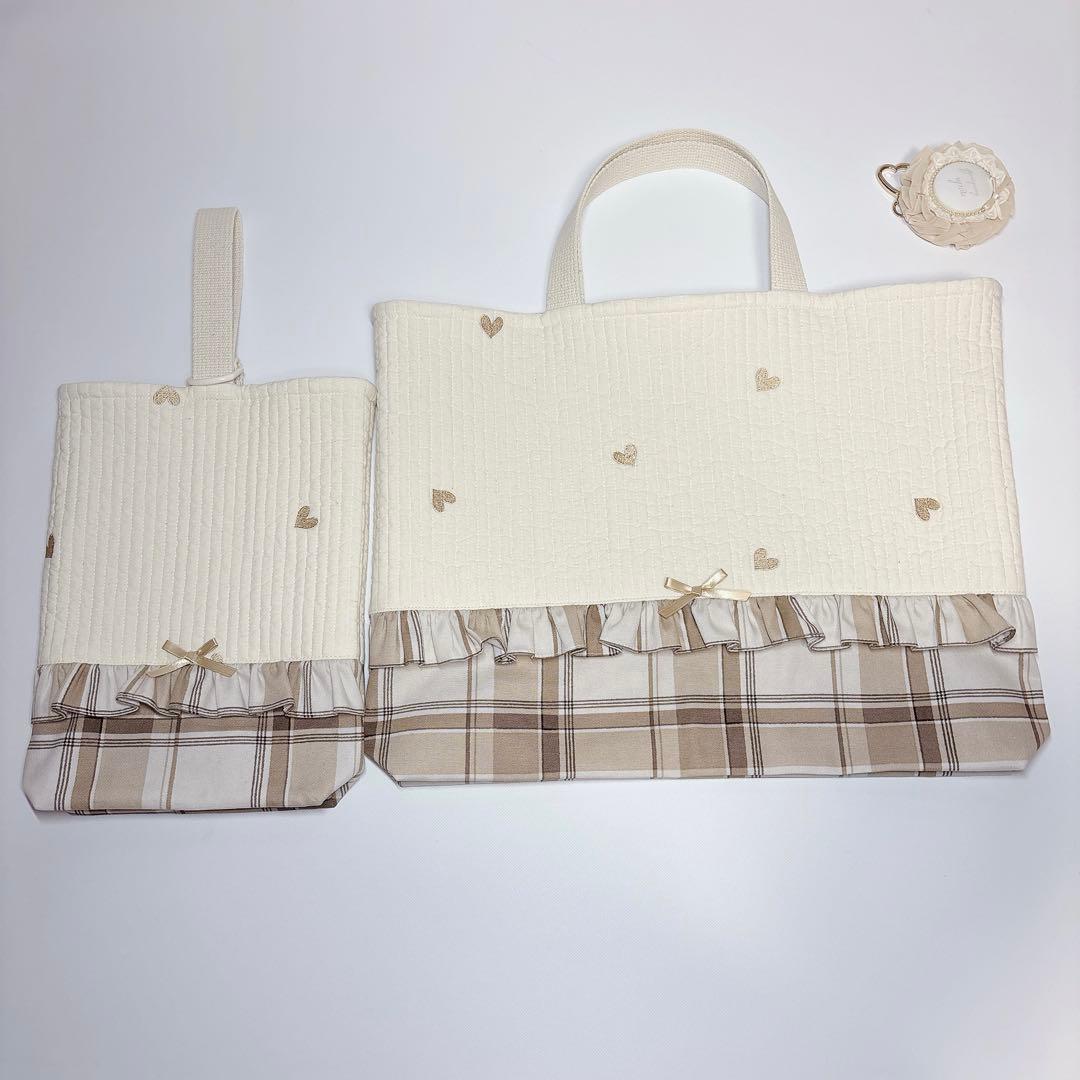 みむむ様　ハート　ヌビ　　刺繍生地　レッスンバッグ　上履き袋　コップ袋　お弁当袋