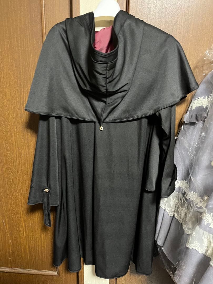 Amavel Fantastic Vampire ケープ付きローブ マント