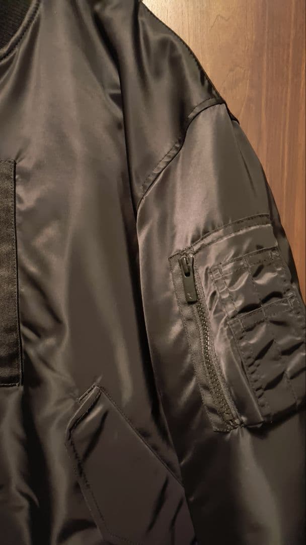 ユニクロ＋J　ハイブリッドダウンオーバーサイズ MA-1　S（中古）