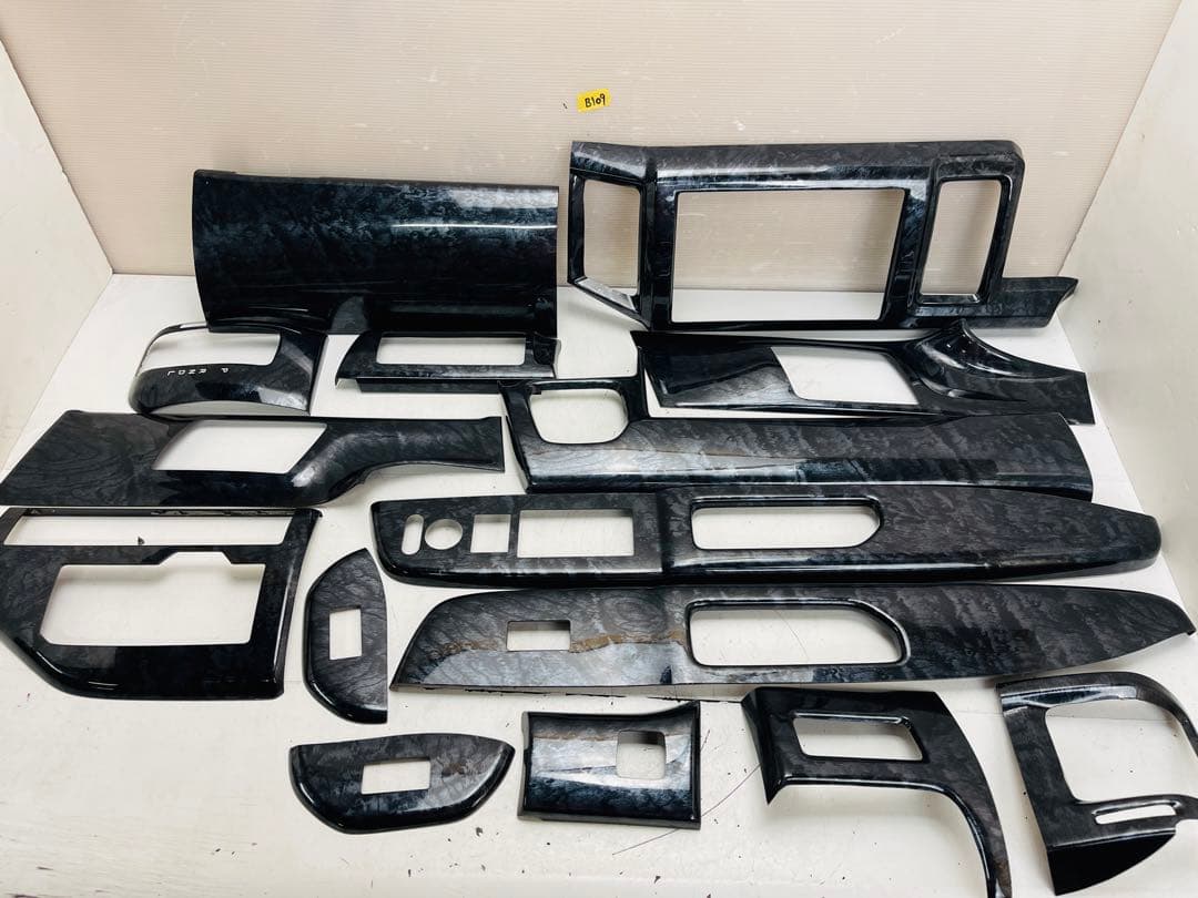 ホンダ ステップワゴン RK1/2/5用 ブラックウッドグレインインテリアパネル