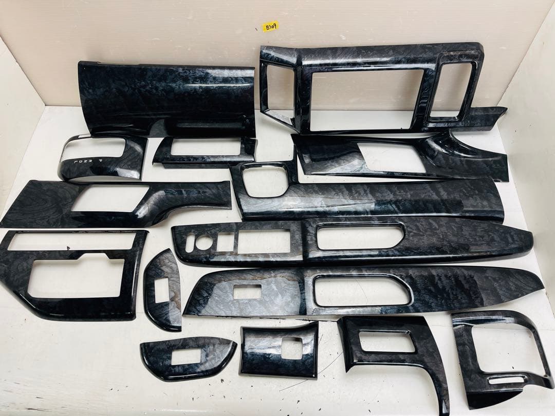 ホンダ ステップワゴン RK1/2/5用 ブラックウッドグレインインテリアパネル