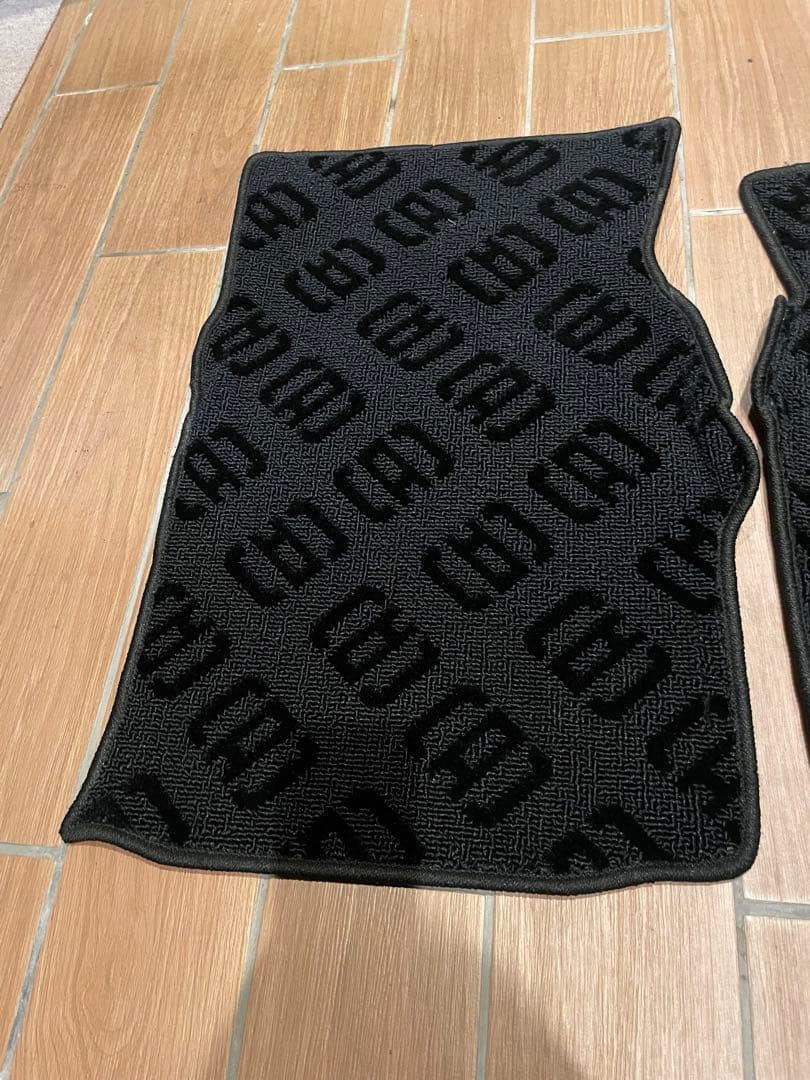D.A.Dモノグラム柄　フロアマット セット 運転席 助手席20系ヴェルファイア