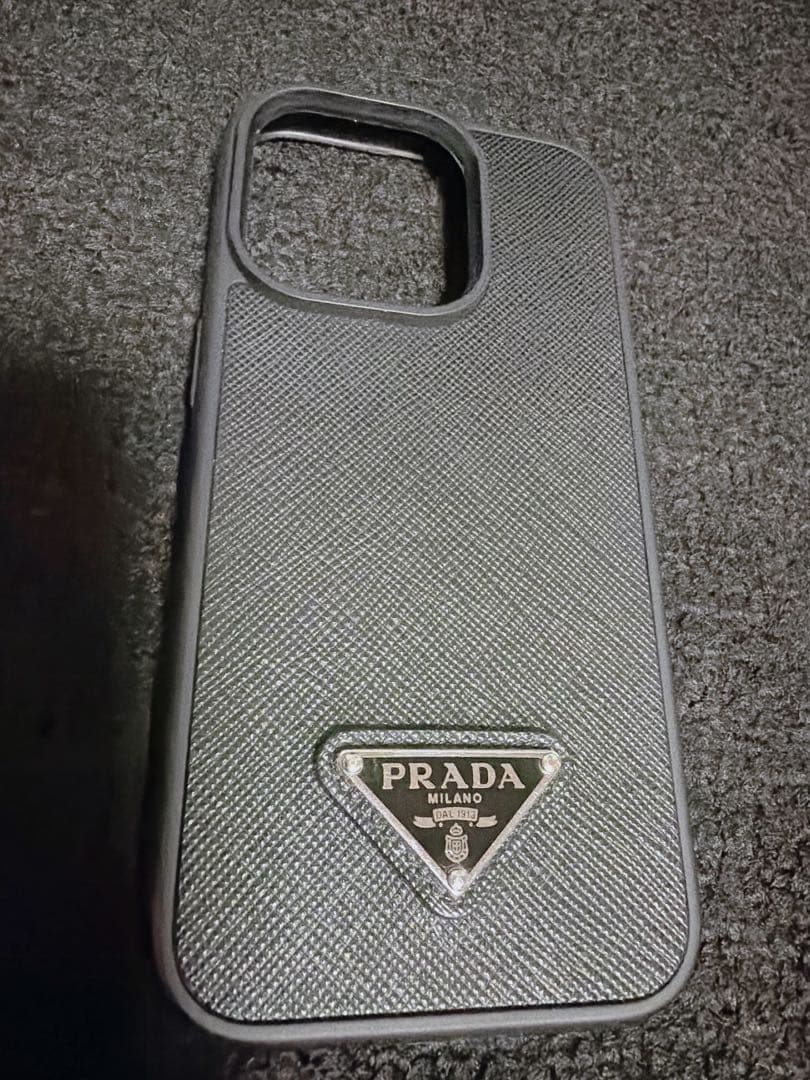 PRADA iPhone14 pro ケース 黒