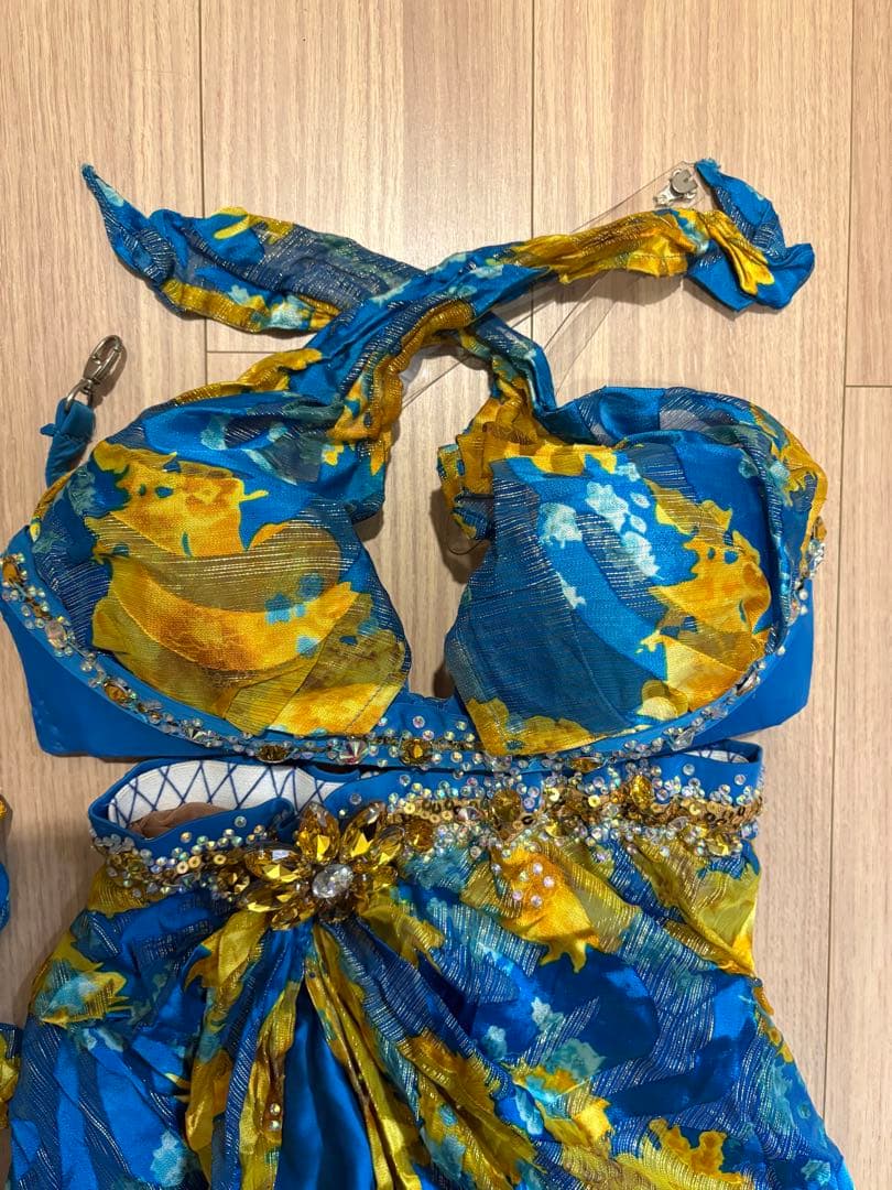 ベリーダンス衣装　マンドゥーハ サラマ　ブルー地イエロー花柄