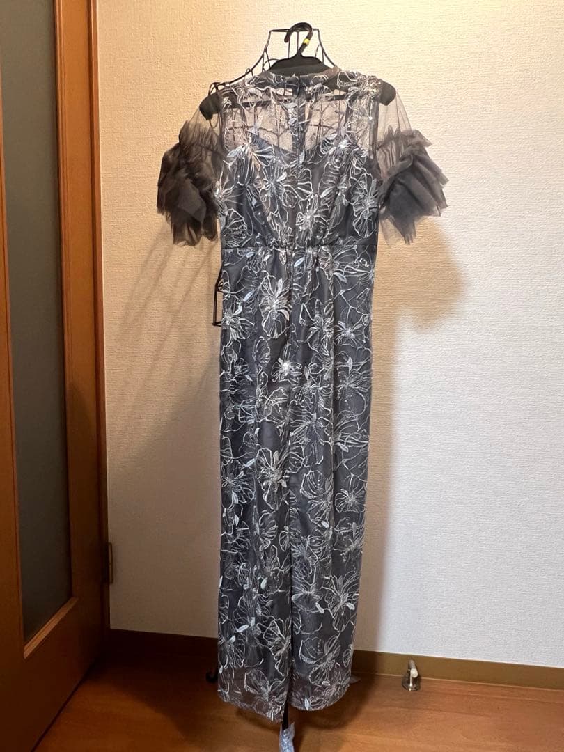 niana 美品 スパンコール刺繍レースドレス オケージョンドレス 花柄