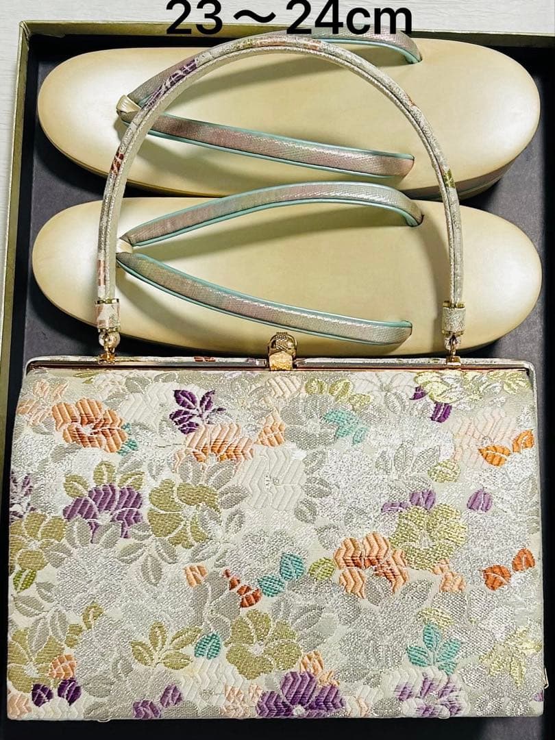 新品　作家物美しい京友禅に大きめ金駒刺繍12個付き品格溢れる黒留袖フルセット