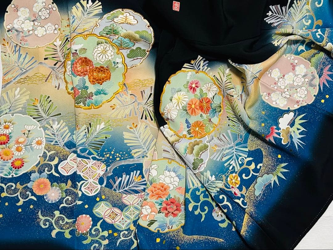 新品　作家物美しい京友禅に大きめ金駒刺繍12個付き品格溢れる黒留袖フルセット