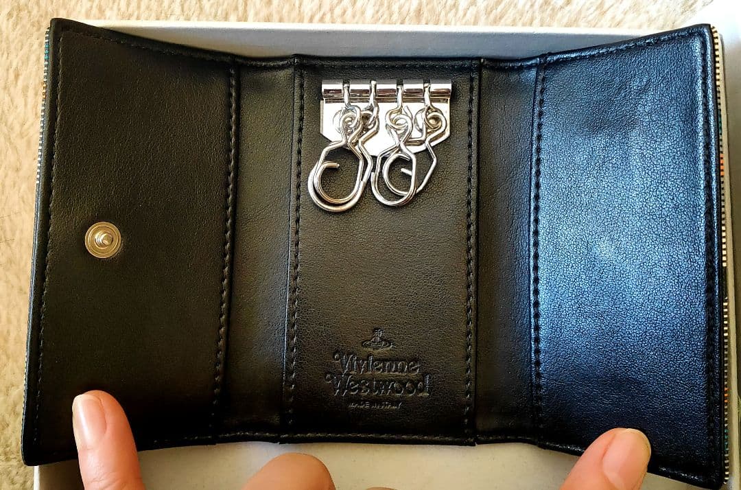 新品未使用箱付き ヴィヴィアンウエストウッド 4連 キーケース タータンチェック