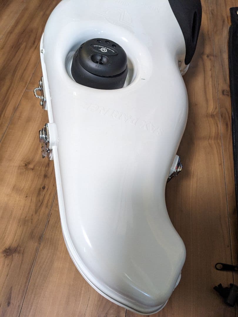 【週末限定セール】e-Sax 　イーサックス（アルトサックス用 消音器）