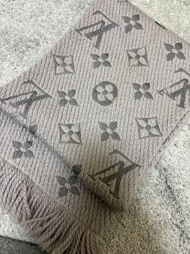 LOUIS VUITTON ロゴマニア マフラー
