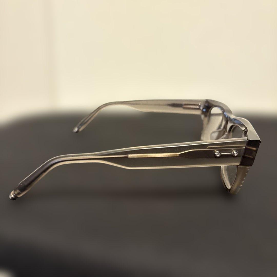 AKONI COLUMBA SCRAPEDモデル　ライトグレー