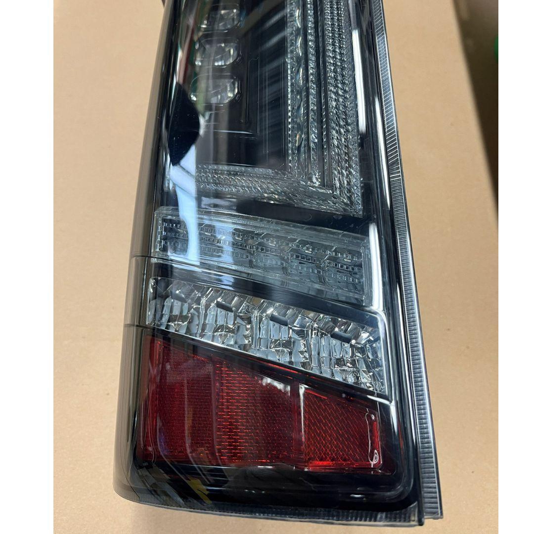 ハイエース　FLEX LEDテールランプ