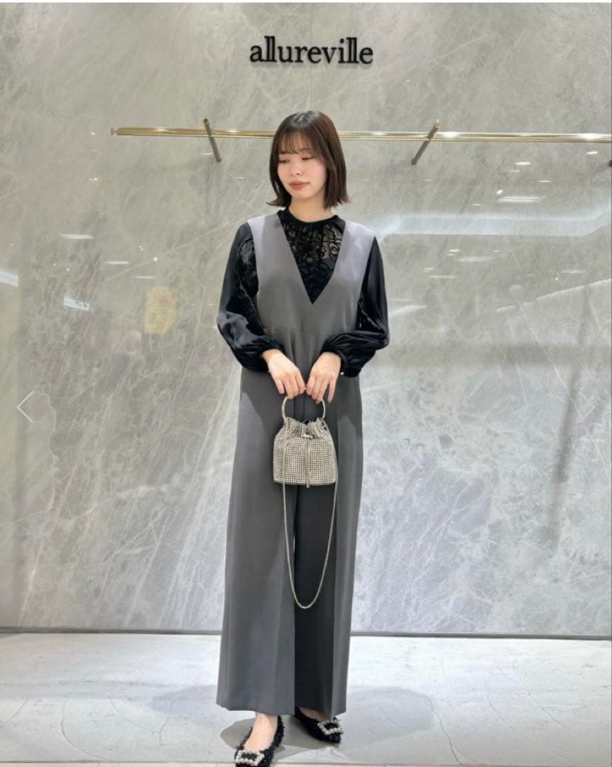 【新品未使用】allureville アルアバイル　Vネックオールインワン　S