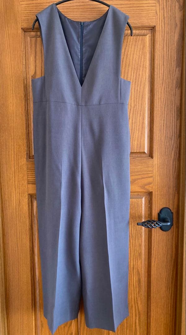 【新品未使用】allureville アルアバイル　Vネックオールインワン　S