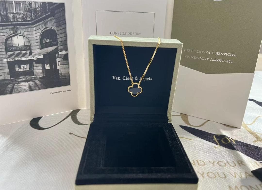 ヴィンテージ アルハンブラ ペンダントVCARA45800