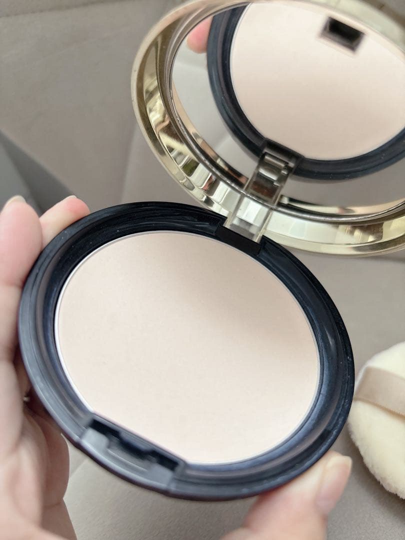 【美品】アルビオンエクシア セレスティアル ヴェール フェイスパウダーNA01