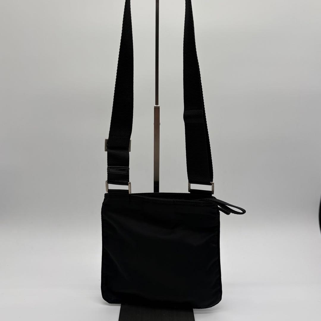 ✨美品✨プラダ ショルダーバッグ ミニ サコッシュ 三角ロゴプレート ナイロン