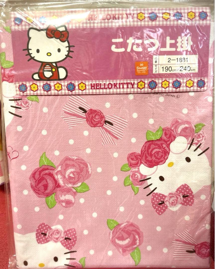 ハローキティ　ローズキティ　こたつ 上掛　１９０×２４０　テーブルカバー　クロス