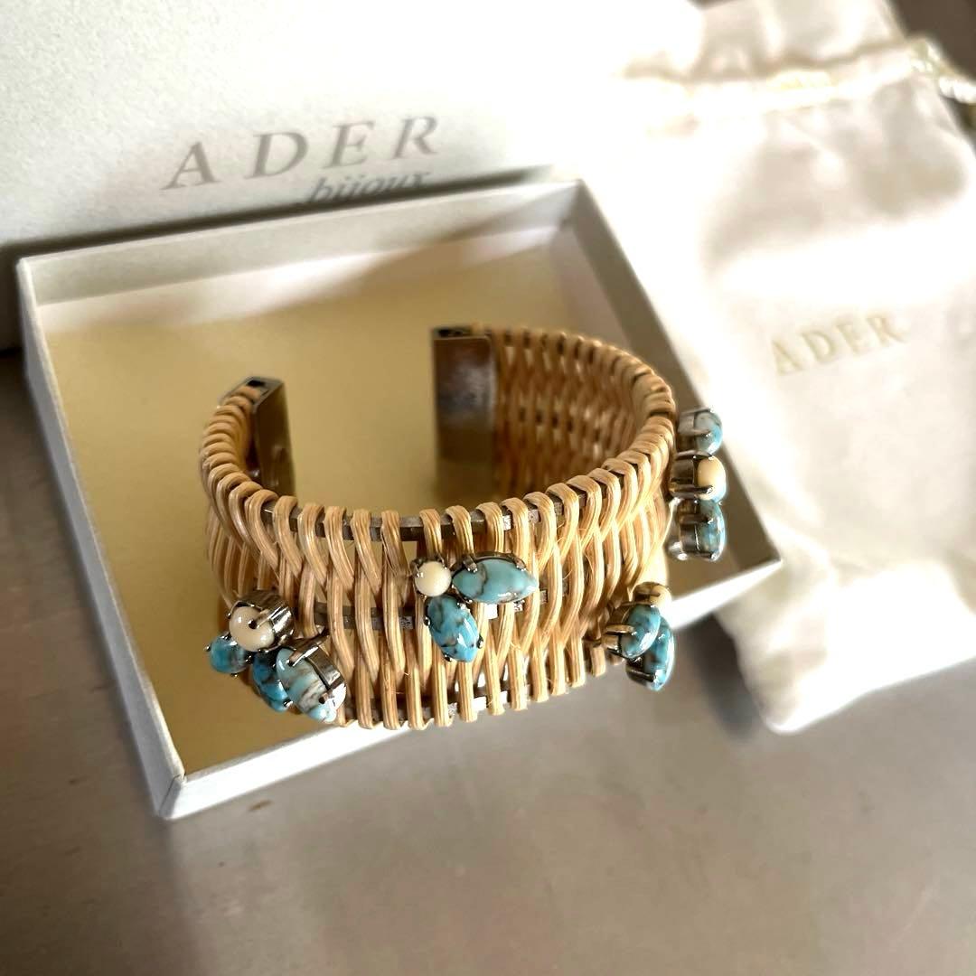 ADER アデル　ラタン バングル・リストバンド　蜂モチーフ