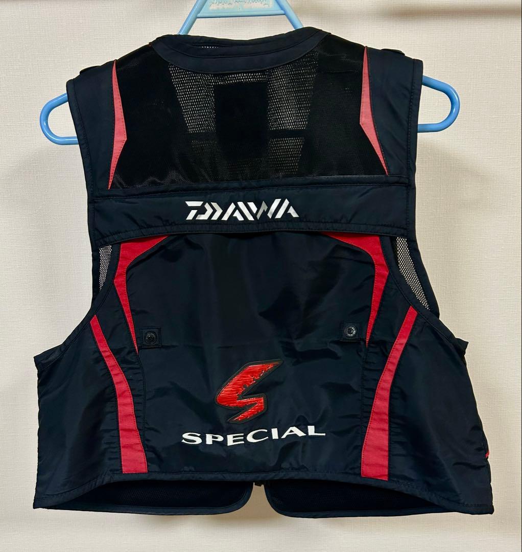 ダイワ SPECIAL 鮎ショートベスト Mサイズ おまけ付き