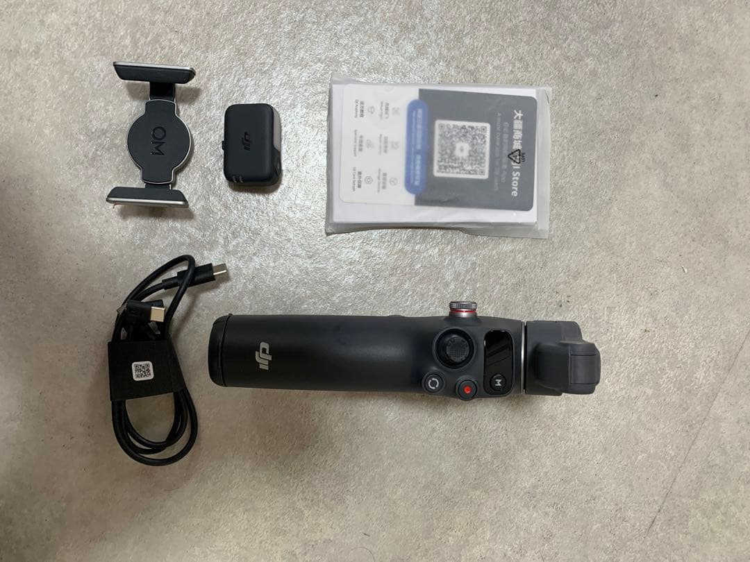 DJI Osmo Mobile 7P スマホ　スタビライザー　自撮り　ジンバル