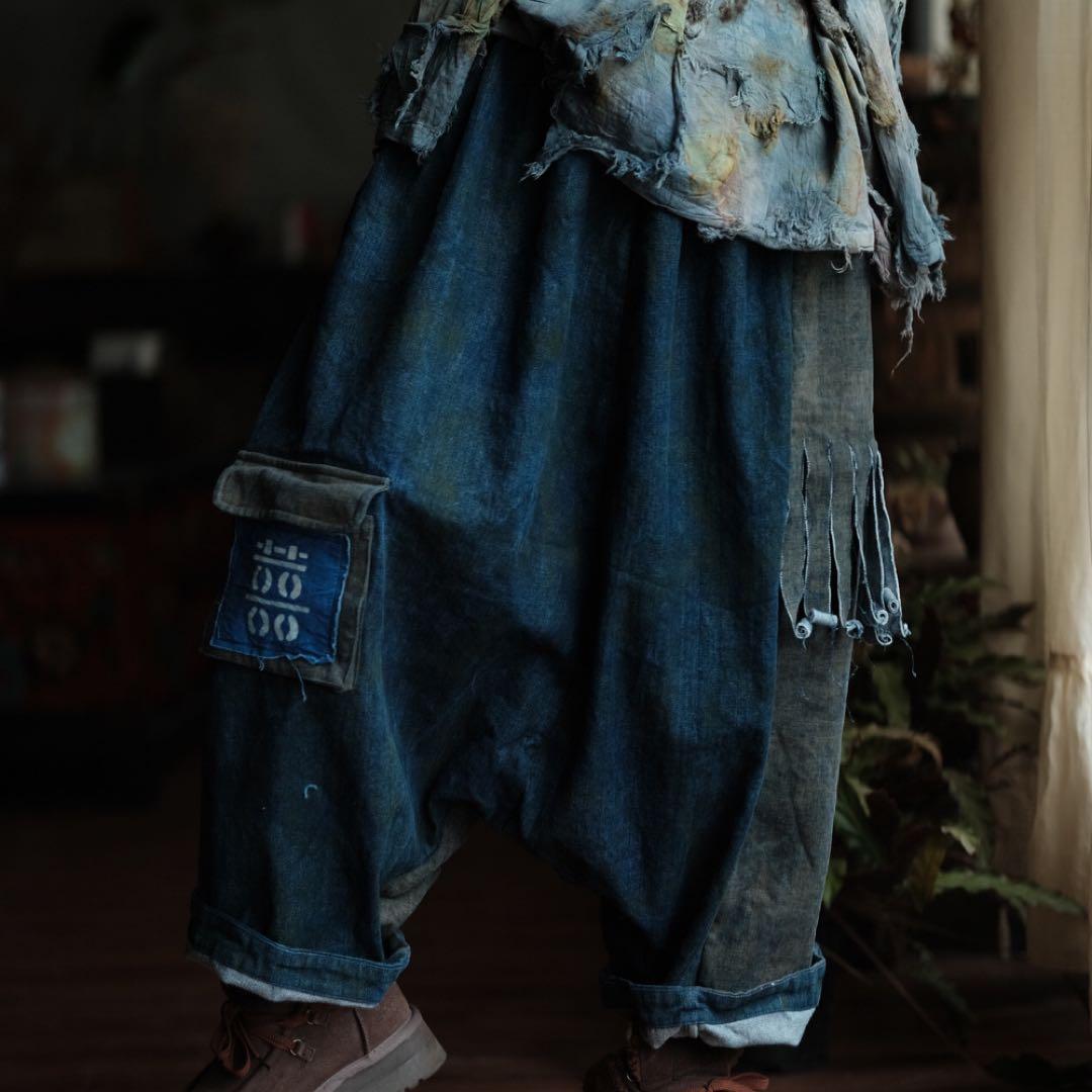 藍染デニムサルエルパンツ 大きなポケット付き