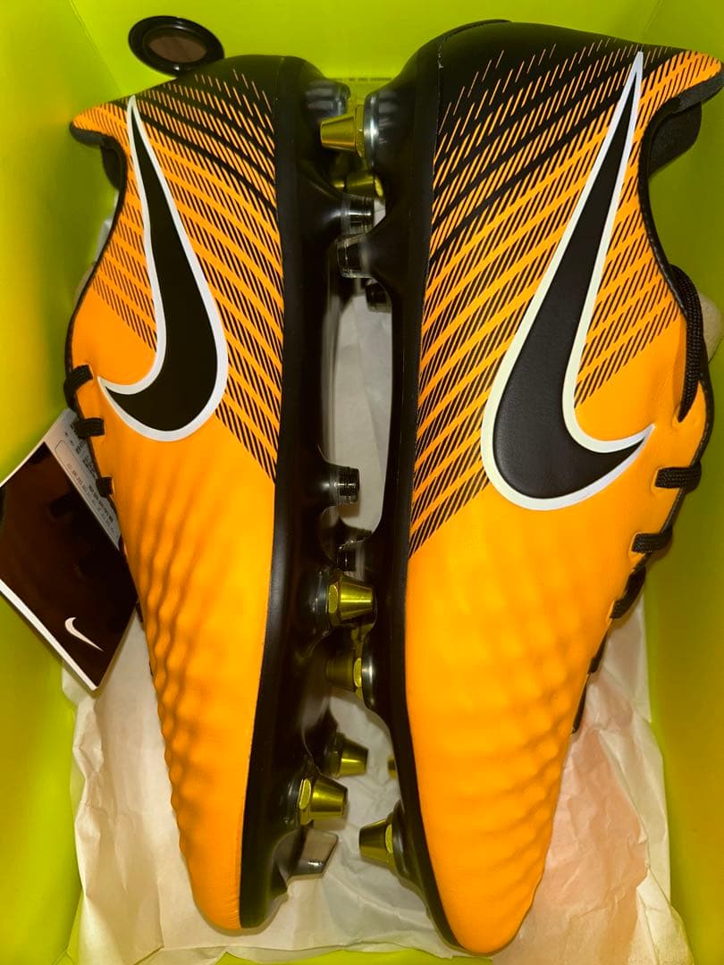 ナイキ 27.5cm サッカースパイク マジスタ オーパス2 SG