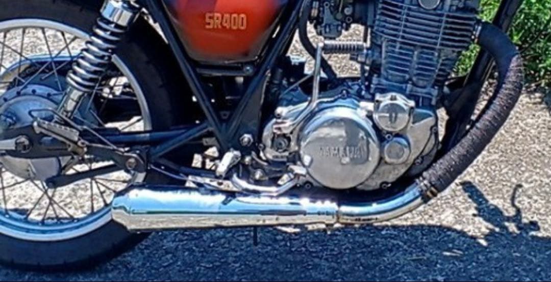 SR400 ショートメガホンマフラー　2% ペイトン　オフィシャル　カフェ　ボバ