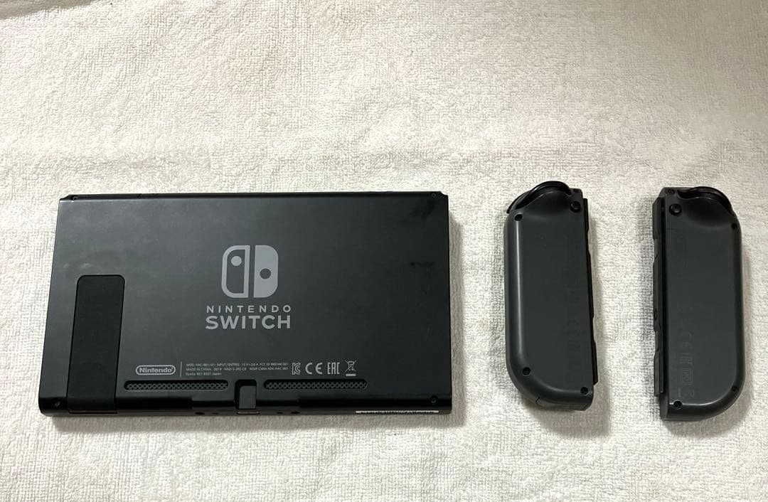 Nintendo Switch ブラック 本体 Joy-Con付き