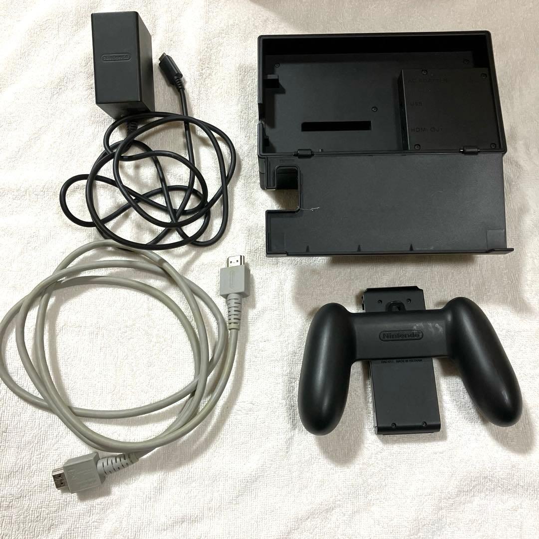 Nintendo Switch ブラック 本体 Joy-Con付き