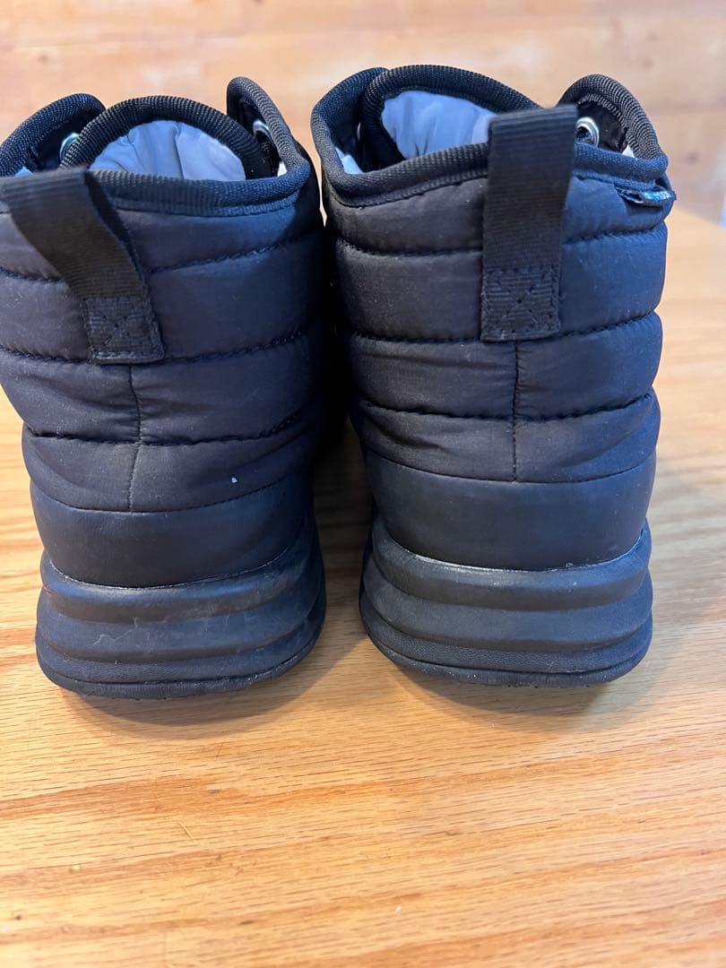 美品！THE NORTH FACEヌプシトラクションライトチャッカブーツ