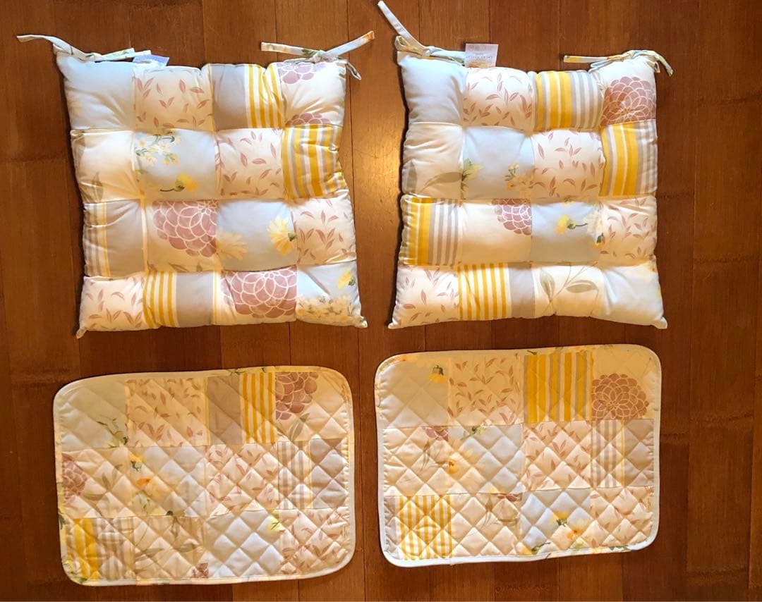 未使用　ローラアシュレイ　クッション&プレイスマット　セット