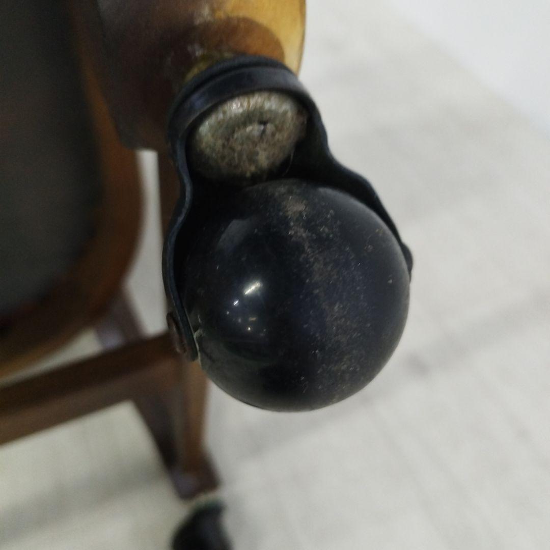 ④【カリモク】コロニアル アームチェアー キャスター付