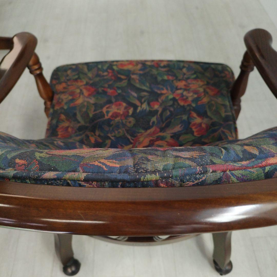 ④【カリモク】コロニアル アームチェアー キャスター付