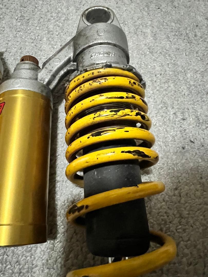 SHOWA nc31純正サスペンション